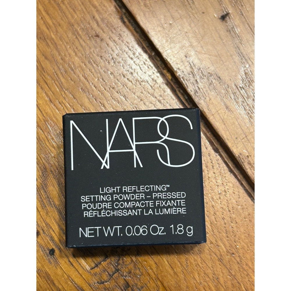 NARS Light Reflecting Setting Powder Pressed Translucent Crystal- .06OZ/1.8G